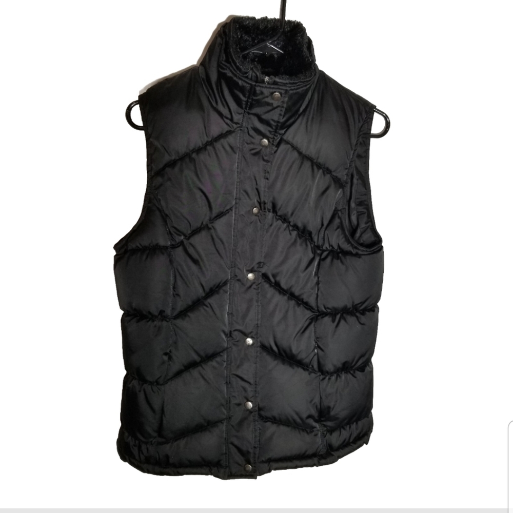 Cato Puffer Vest Women's Medium Quilted Full Zip And Snap Black Faux Fur Collar